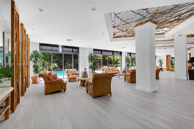 1450 Brickell Bay Dr 1814, Miami, FL 33131