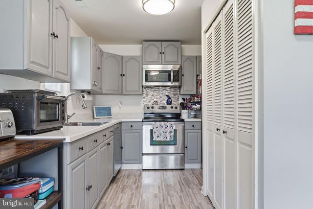 72 OAKCREST LN, Westampton, NJ 08060