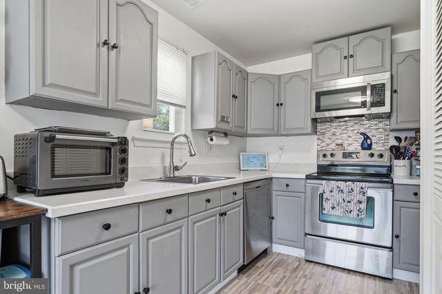 72 OAKCREST LN, Westampton, NJ 08060