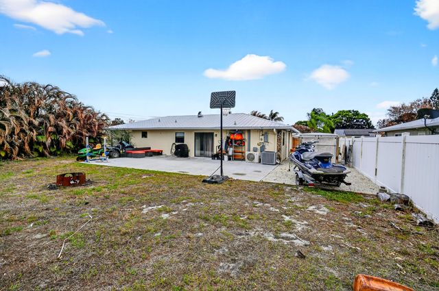 2289 SE Carnation Avenue, Port St. Lucie, Port St Lucie, FL 34952