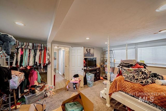 1620 Jade Dr, Pocatello, ID 83202