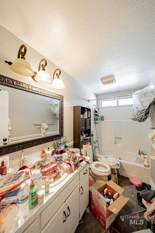 1620 Jade Dr, Pocatello, ID 83202