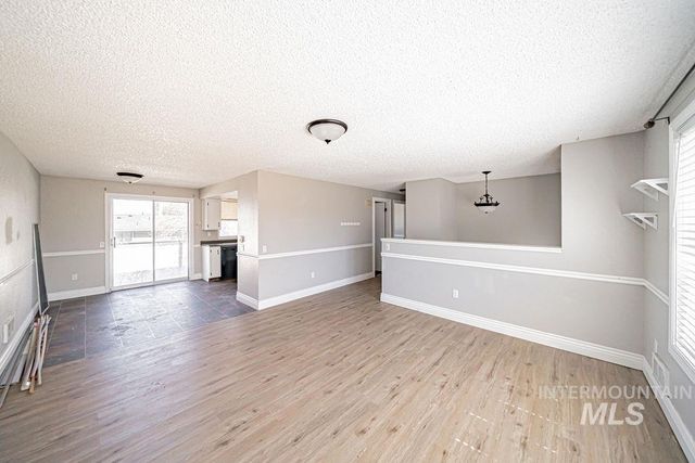 1620 Jade Dr, Pocatello, ID 83202