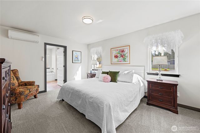 355 E Bon Air Drive, Coupeville, WA 98239