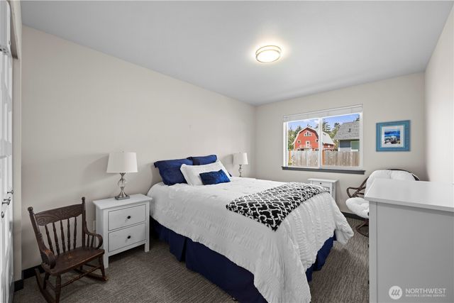 355 E Bon Air Drive, Coupeville, WA 98239