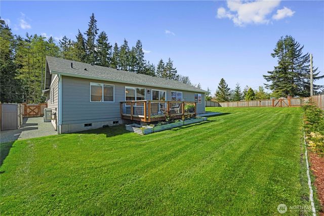355 E Bon Air Drive, Coupeville, WA 98239