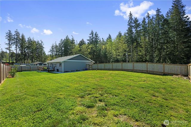 355 E Bon Air Drive, Coupeville, WA 98239