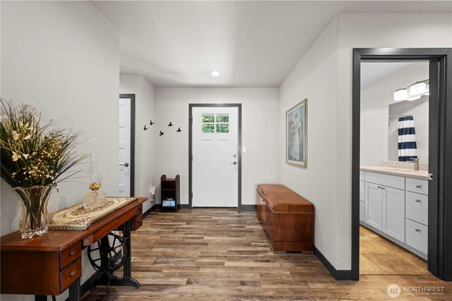 355 E Bon Air Drive, Coupeville, WA 98239