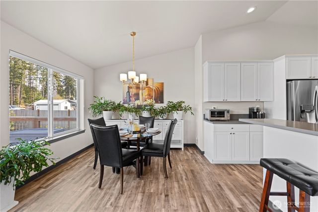 355 E Bon Air Drive, Coupeville, WA 98239