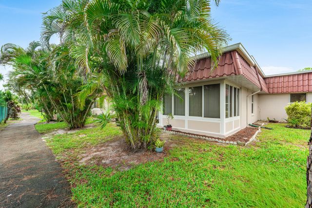 687 MARLBORO Oval A, Lake Worth, FL 33467