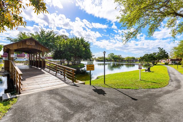 687 MARLBORO Oval A, Lake Worth, FL 33467