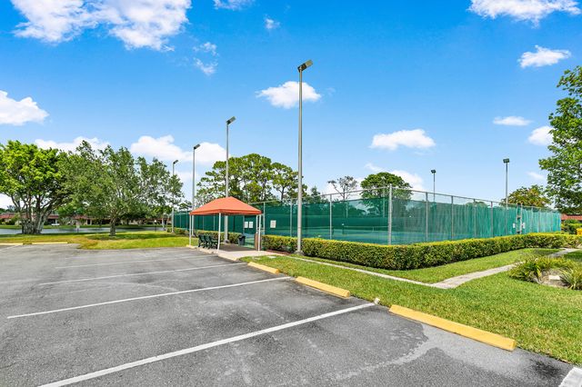 687 MARLBORO Oval A, Lake Worth, FL 33467