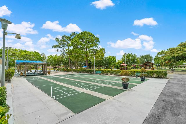 687 MARLBORO Oval A, Lake Worth, FL 33467