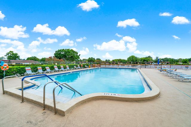 687 MARLBORO Oval A, Lake Worth, FL 33467