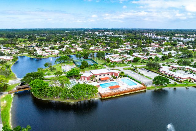 687 MARLBORO Oval A, Lake Worth, FL 33467