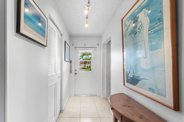 687 MARLBORO Oval A, Lake Worth, FL 33467