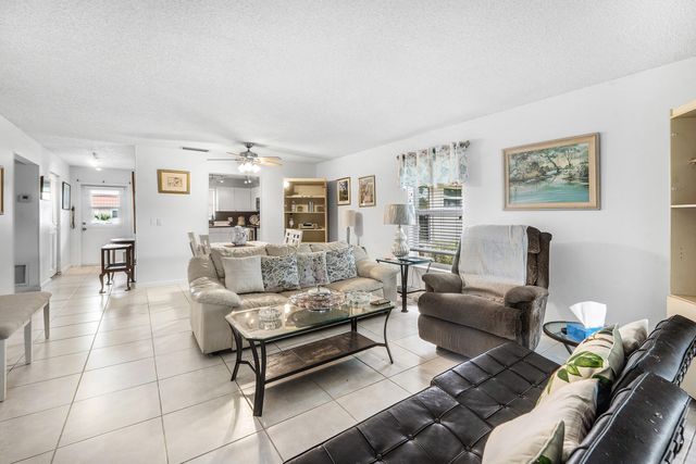 687 MARLBORO Oval A, Lake Worth, FL 33467