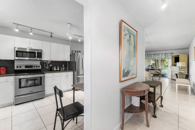 687 MARLBORO Oval A, Lake Worth, FL 33467