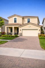 909 NE 193rd Ter 909, Miami, FL 33179