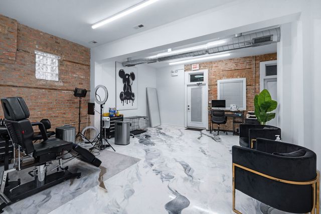 965 W 18th Street, Chicago, IL 60608