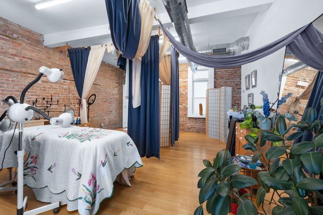 965 W 18th Street, Chicago, IL 60608