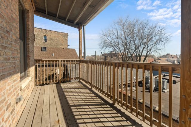 965 W 18th Street, Chicago, IL 60608