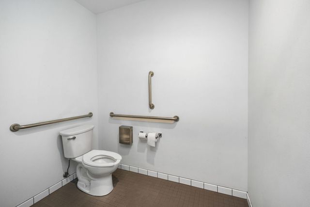 965 W 18th Street, Chicago, IL 60608