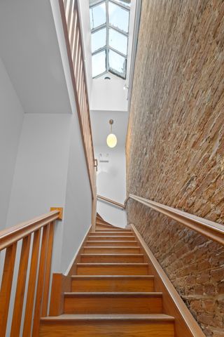 965 W 18th Street, Chicago, IL 60608