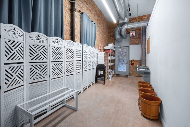 965 W 18th Street, Chicago, IL 60608