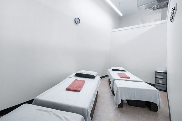 965 W 18th Street, Chicago, IL 60608