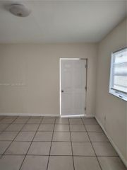 1200 NE 110th St 4, Miami, FL 33161