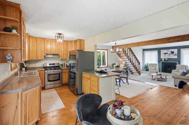 4915 COPPERHILL CT, Rapid City, SD 57702
