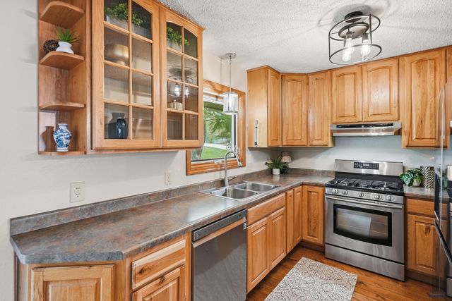 4915 COPPERHILL CT, Rapid City, SD 57702