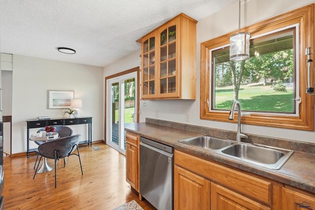4915 COPPERHILL CT, Rapid City, SD 57702