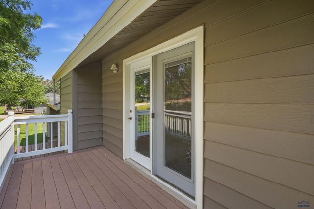 4915 COPPERHILL CT, Rapid City, SD 57702