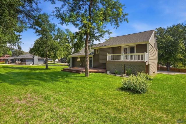 4915 COPPERHILL CT, Rapid City, SD 57702