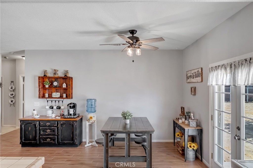 Image 12 of property listing at 7678 Montrose, Hesperia, CA 92345