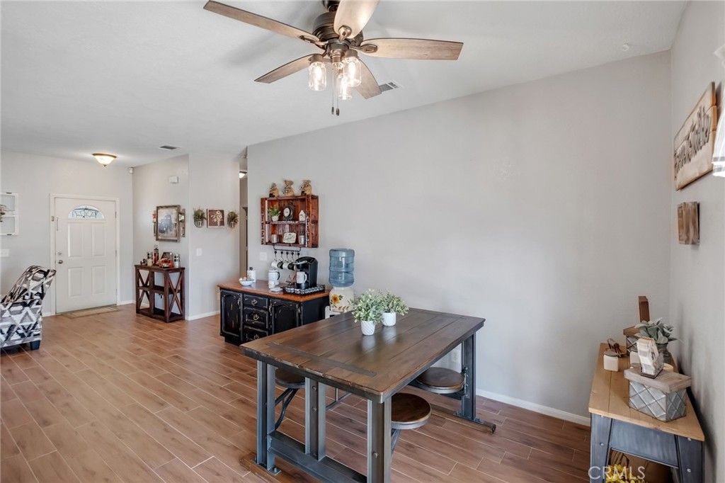 Image 13 of property listing at 7678 Montrose, Hesperia, CA 92345