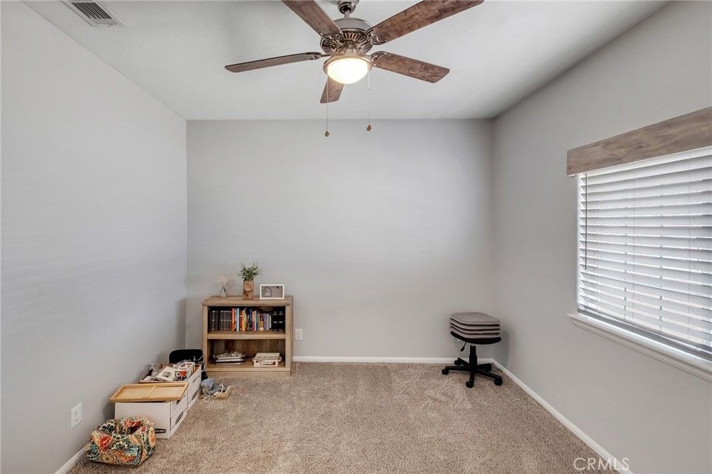 Image 14 of property listing at 7678 Montrose, Hesperia, CA 92345