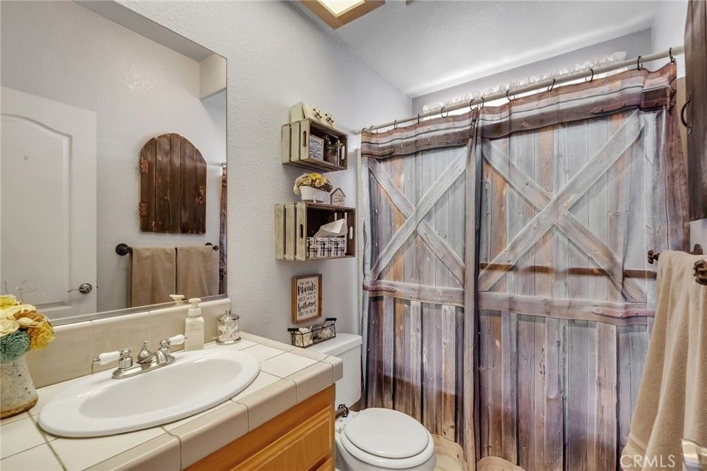 Image 17 of property listing at 7678 Montrose, Hesperia, CA 92345