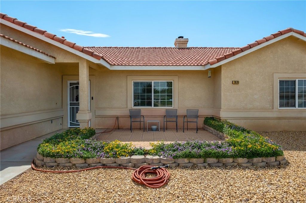 Image 2 of property listing at 7678 Montrose, Hesperia, CA 92345