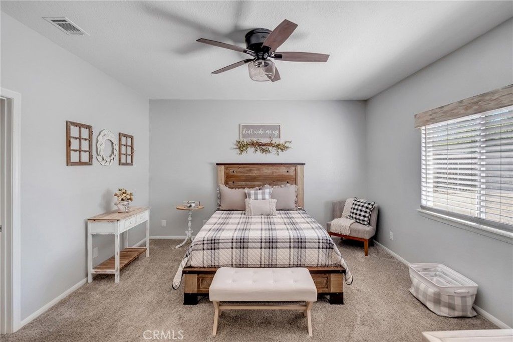 Image 20 of property listing at 7678 Montrose, Hesperia, CA 92345