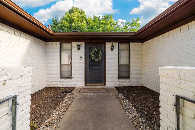 8348 Hillside Drive, Frisco, TX 75033