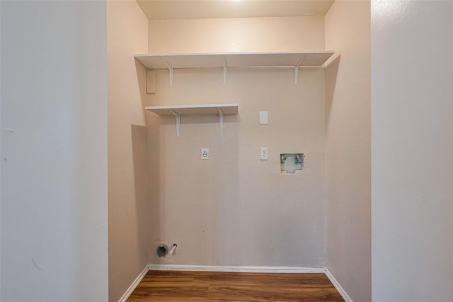 15827 Beechnut Street, Houston, TX 77083