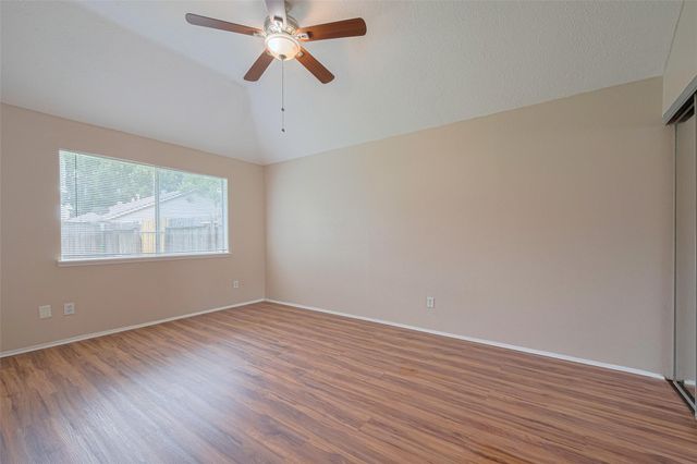 15827 Beechnut Street, Houston, TX 77083