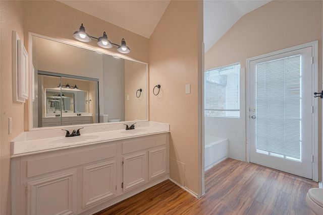 15827 Beechnut Street, Houston, TX 77083