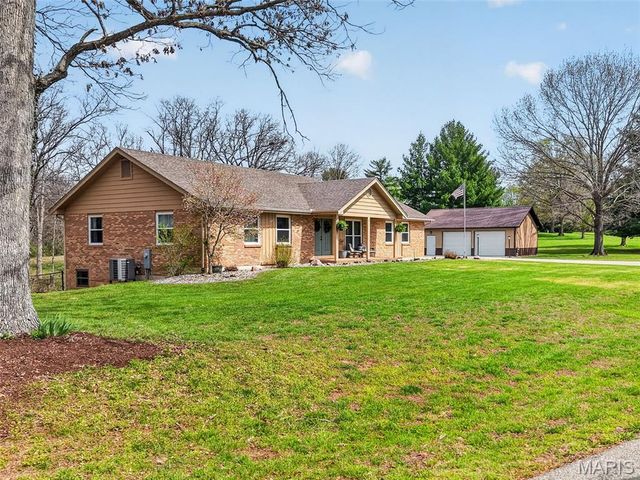 4 Palomino Court, Wentzville, MO 63385
