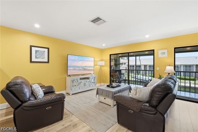 4928 Vincennes ST C5, Cape Coral, FL 33904
