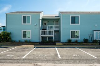 905 Sandollar St, Rockport, TX 78382