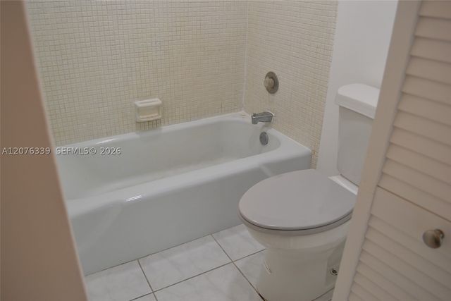 3670 Inverrary Dr 2D, Lauderhill, FL 33319